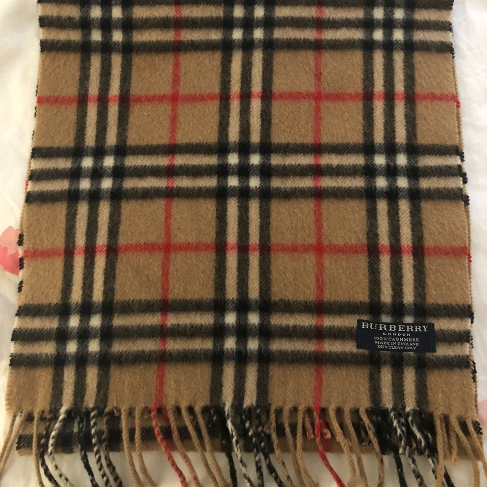 Classic checked Burberry scarf